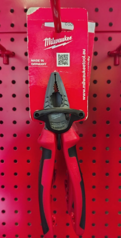 Pinza Universale Milwaukee 180 mm per Uso Professionale utensile professionale per edilizia e cantiere